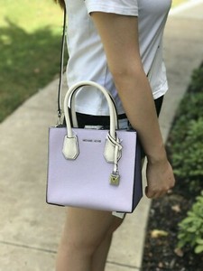 prada totes