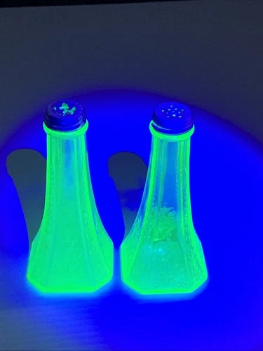 Uranium Salt And Pepper Shakers Anchor Hocking Princess Pattern-missing tops