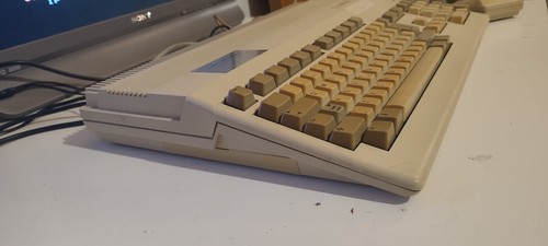 COMMODORE AMIGA 500 - Foto 10 di 16