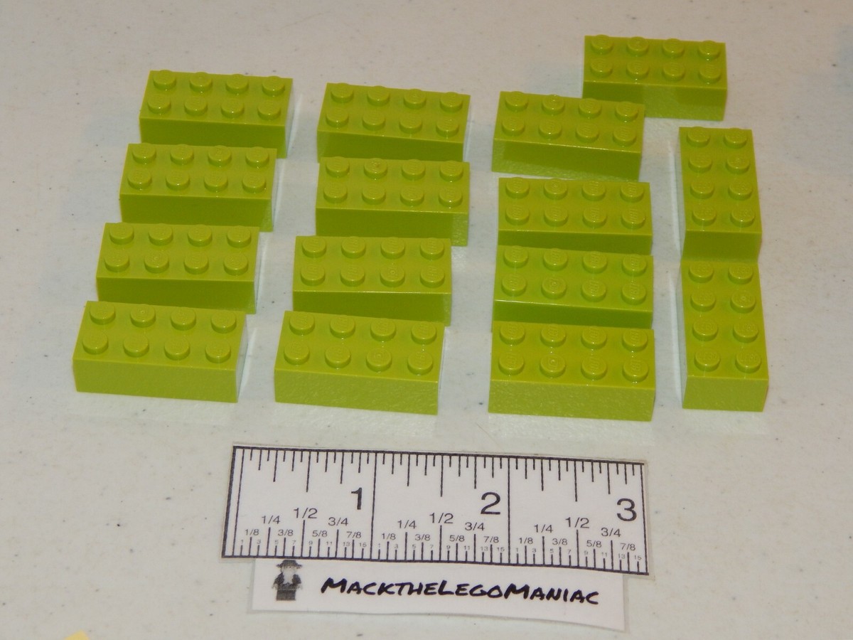 Lego 3861 Lego Champions Game 15 Green Player 2x4 Bricks Lot Only