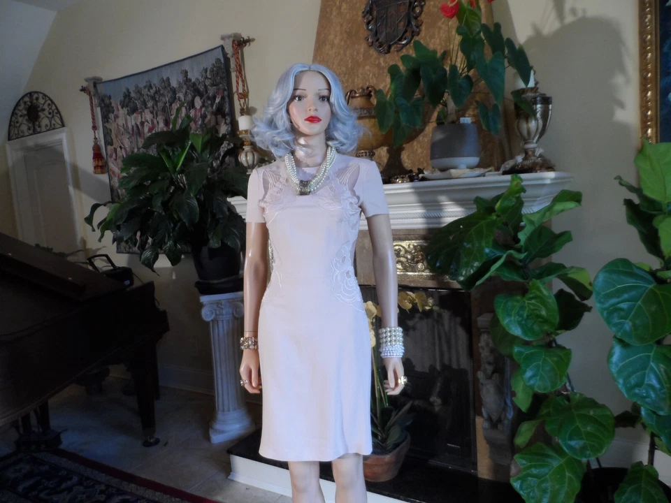 Stella McCartney Nude Pink Sheer & Embroidered Sheath Dress Size IT 38 - US 2/4 - Imagem 2 de 4