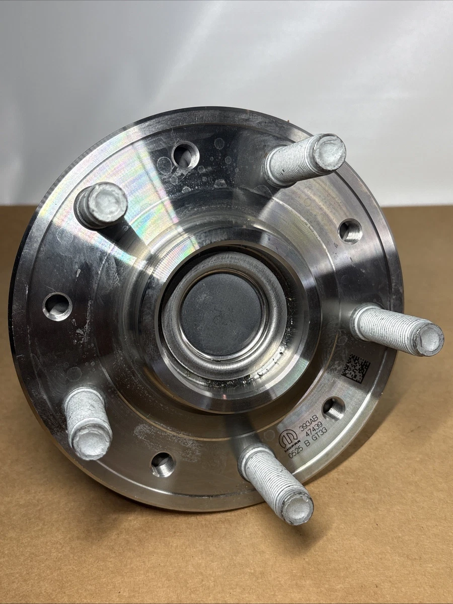 Genuine Mopar Hub 68639320AA photo 2