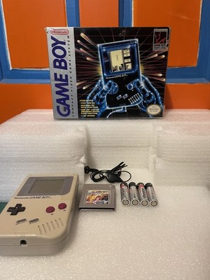 Nintendo Game Boy DMG-01 Gray w Game, Charger, Headphones