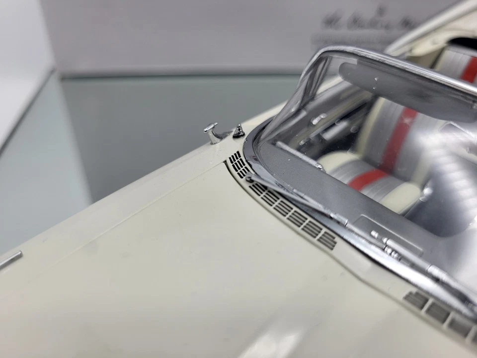 DANBURY MINT 1959 PONTIAC BONNEVILLE CONVERTIBLE **RARE/HAS ISSUES/READ DESCRIPT - Image 3 of 4