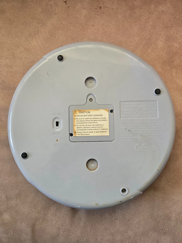 Electronic Game Simon Trickster Hasbro Full Size Version Tested Works 2005 - Image 2 of 3