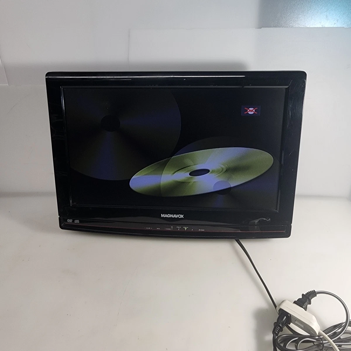 Magnavox LCD 720p (HD) Maximum Resolution TVs With Built - in DVD