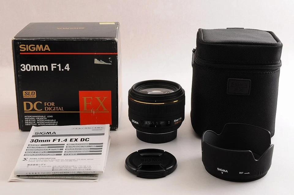 SIGMA 30mm F1.4 EX DC HSM Lens For Nikon F Mount w/Box Hood TOP MINT From Japan - Image 2 of 4