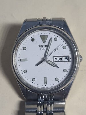 SEIKO セイコー 7N43-7A50 クォーツ 腕時計 Vintage SEIKO 7N43-7A50 Men's Watch Day-Date Silver Dial Runs