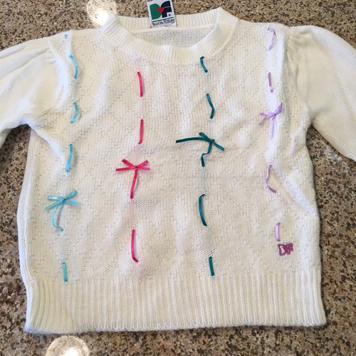 Vintage 70s DVF Diane Von Furstenberg Sz Medium Girls White Sweater W/ Bows - Picture 11 of 12