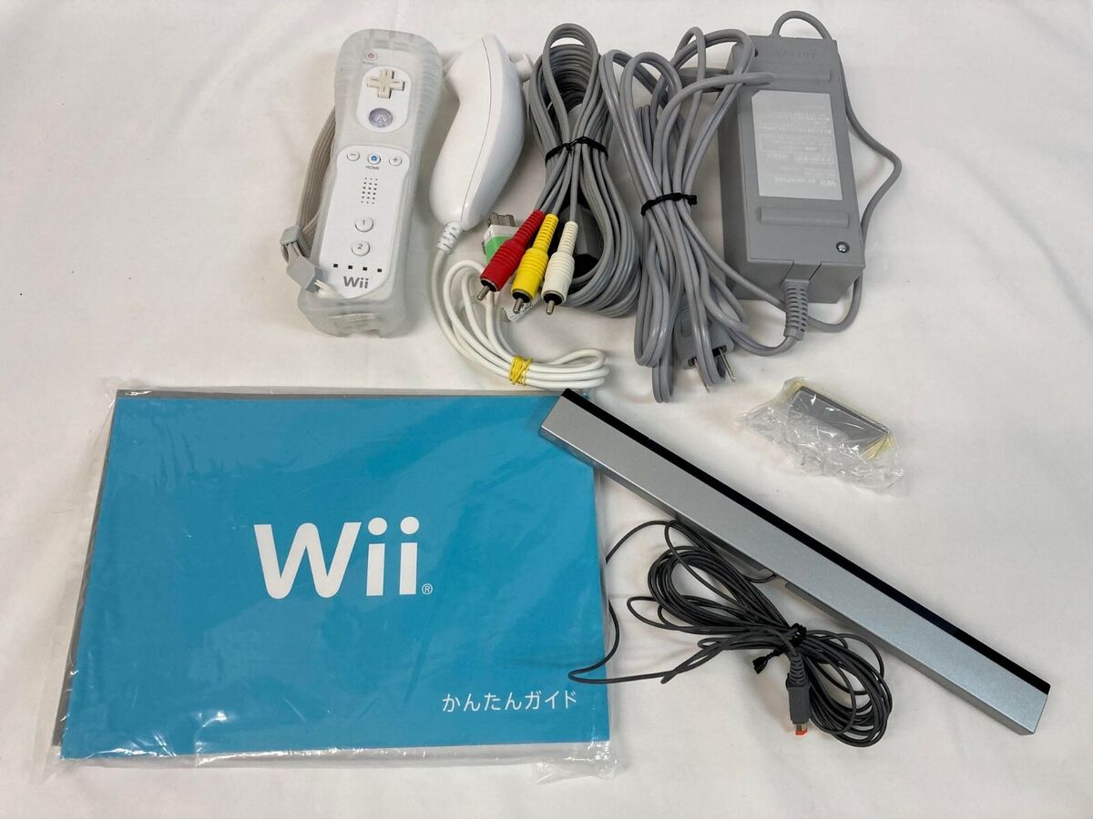 Nintendo Wii RVL-S-WD - 家庭用ゲーム本体