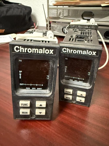 Chromalox Temperature Controller Model: 8004-71230