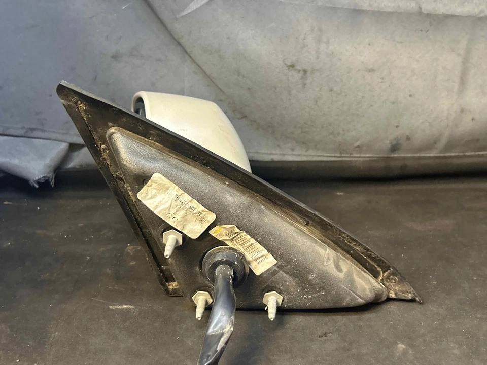 Fits 2006-08 buick lucerne left door mirror (white) oem:25822563 - Изображение 3 из 4