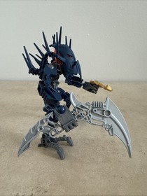 LEGO BIONICLE: Piraka (7137) - One Cracked Piece