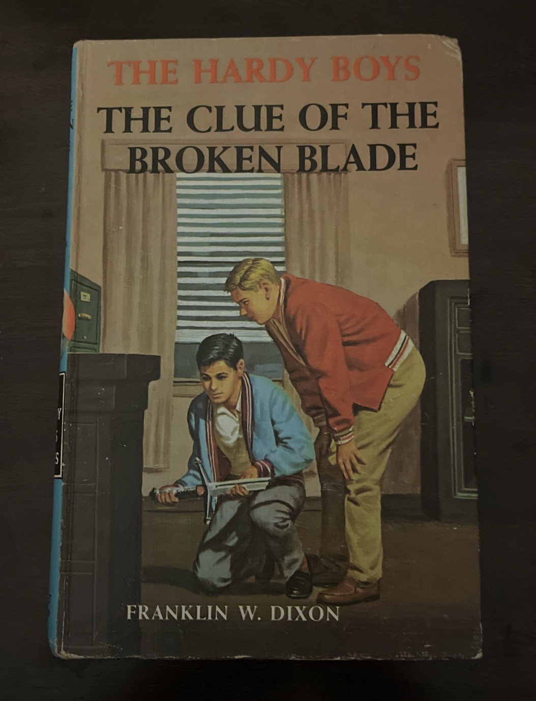 VTG 1960’s HARDY BOYS #21: THE CLUE OF THE BROKEN BLADE, HC Book, Blue Spine