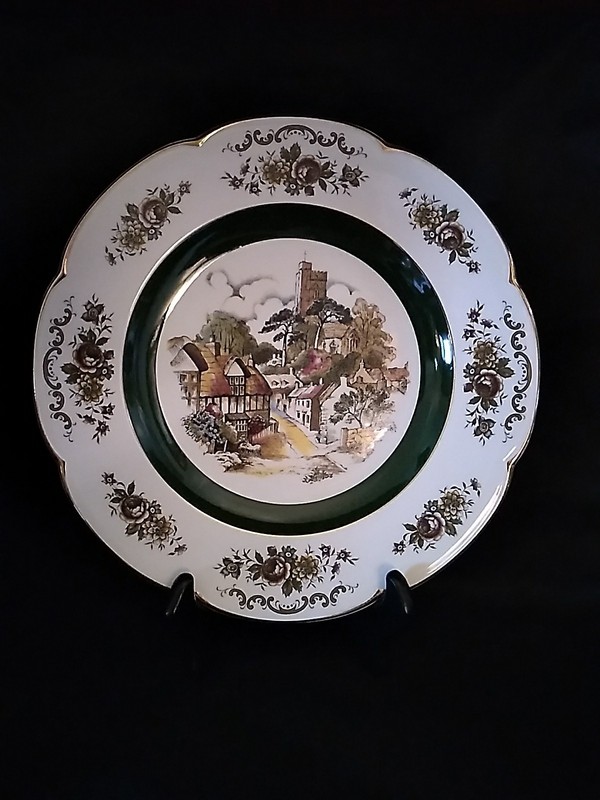 Wood and Sons "Ascot" 10.5" Service Plate.                          (199)