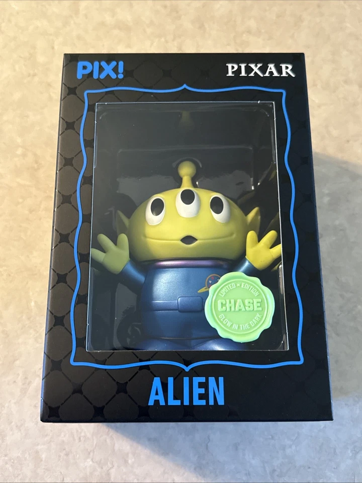 THRILLJOY PIX! Toy Story ALIEN GLOW CHASE Vinyl Figure GITD 9999 PCS - Image 2 of 4