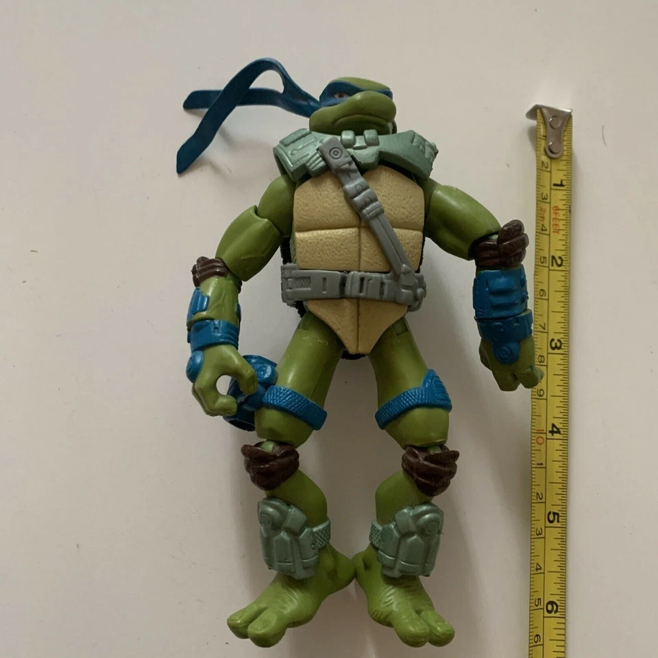Figura de acción Leonardo - Alien Hunter - Teenage Mutant Turtles TMNT 6" 2007  Foto 2 de 4