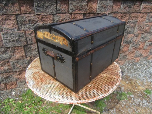 Antique Wood Curved Top Travel Steamer Trunk Chest St. Petersburg Russia Labels - Picture 12 of 24