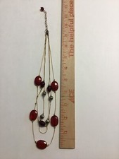 BEAUTIFUL VINTAGE RED ACRYLIC BEAD NECKLACE GOLD TONE DOUBLE CHAIN B5-17