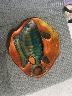 A Julie Ueland Tradewinds Glass Fish Plate Iridescent Dichroic ArtColorful Decor