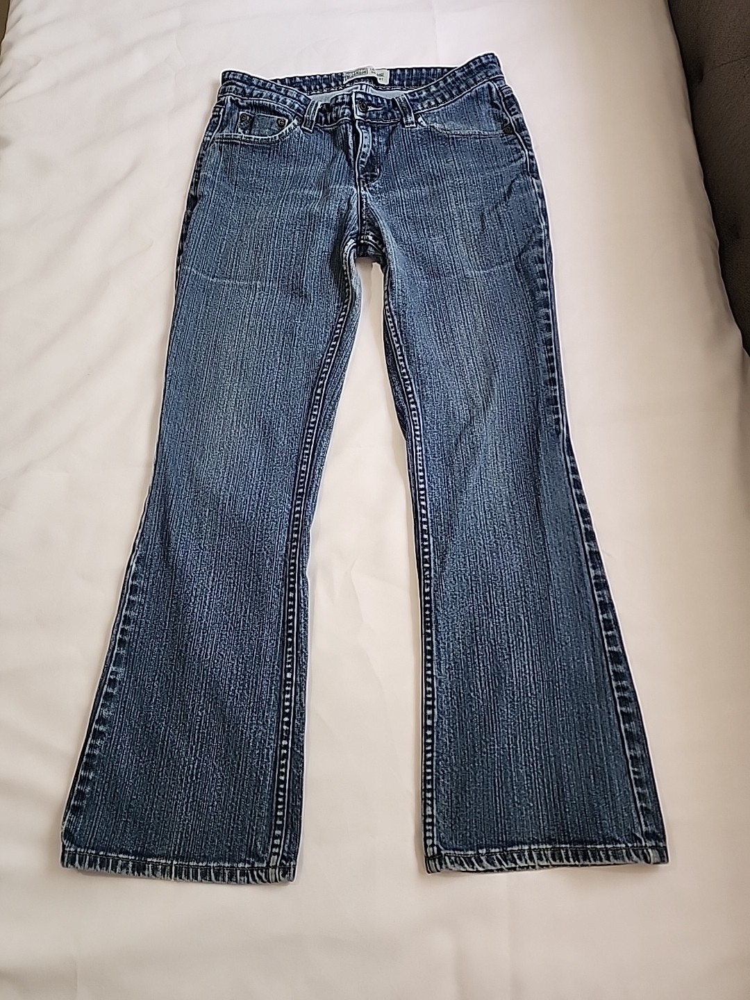 Levi Strauss Signature Low Rise Bootcut Jeans Womens 10 Medium Wash Denim