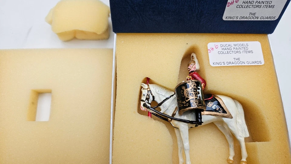 DUCAL DH.6 Drum Horse The King's Dragoon Guards, na caixa - Imagem 3 de 4