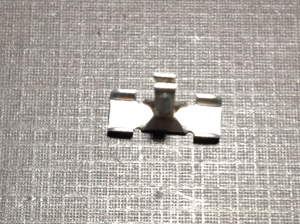 10 NORS 1967/1974 Mercedes Benz 230 250 280 grille moulding clips 001 988 61 78 — 第 4/4 张图片