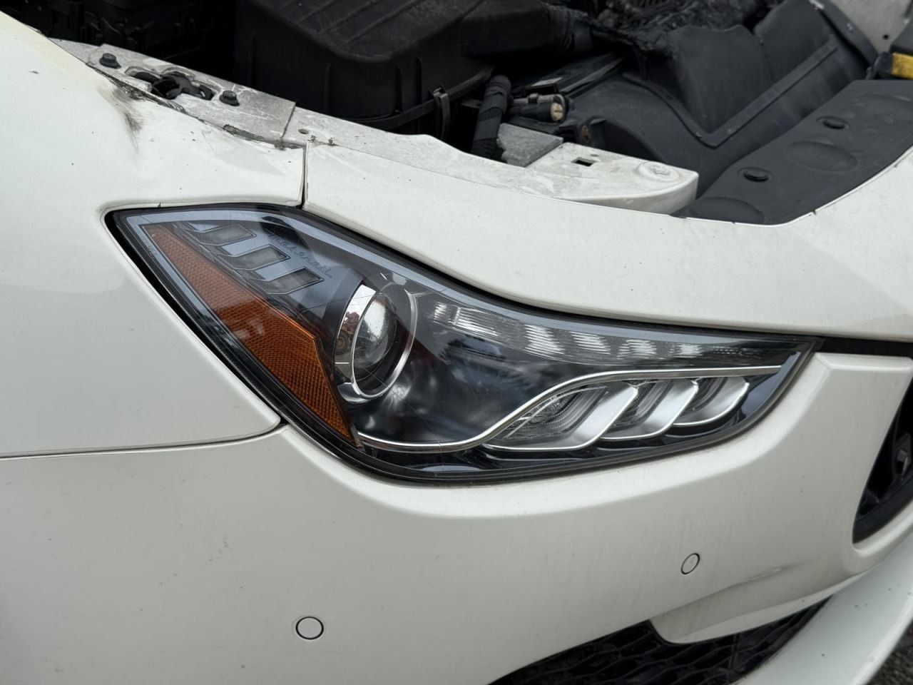 Maserati Ghibli 2014-2017 Right Headlight