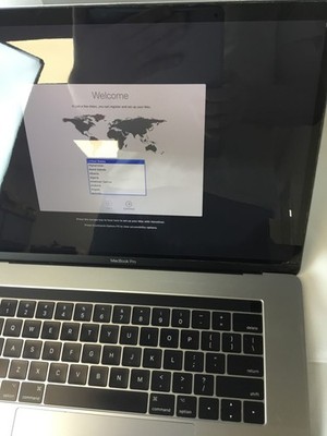 Apple MacBook Pro (M2017) 