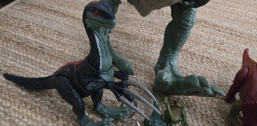 JURASSIC WORLD Dinosaurio Paquete de 10 Coleccionistas Código QR Genial Divertido Parque Jurásico - Imagen 6 de 24
