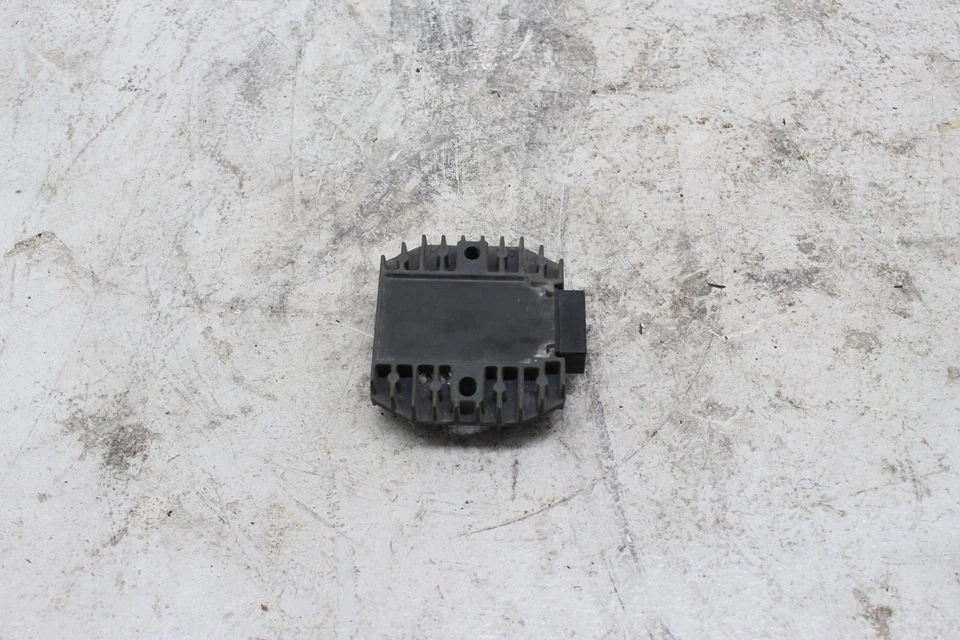 08 09 10 11 12 13 14 15 16 17 18 KAWASAKI KLR650 650 OEM RECTIFICADOR VOLTAJE EL11 Foto 3 de 4
