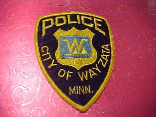 WAYZATA MINNESOTA POLICE PATCH SHOULDER SIZE USED NOT A BADGE