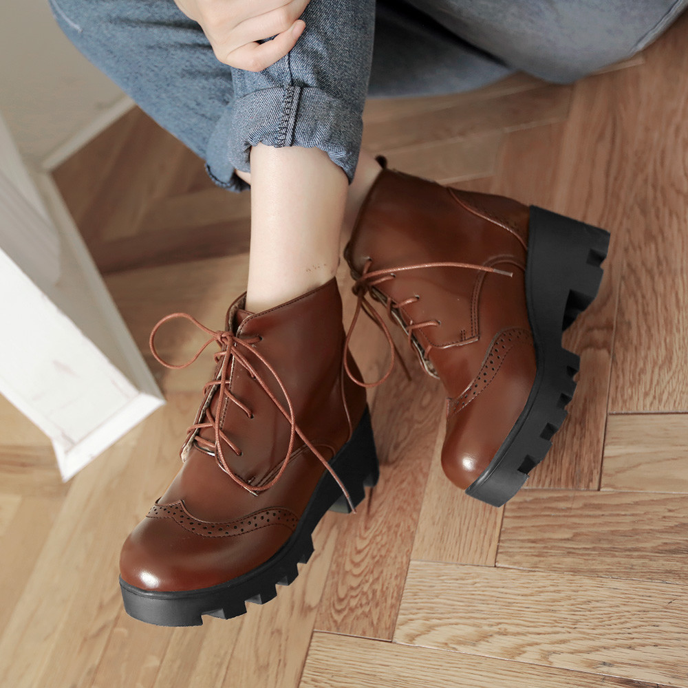 British Combat Boots Ladies Wing Tip Lace Up Retro Synthetic Leather Block Heels British Combat Boots Ladies Wing Tip Lace Up Retro Synthetic Leather Block Heels