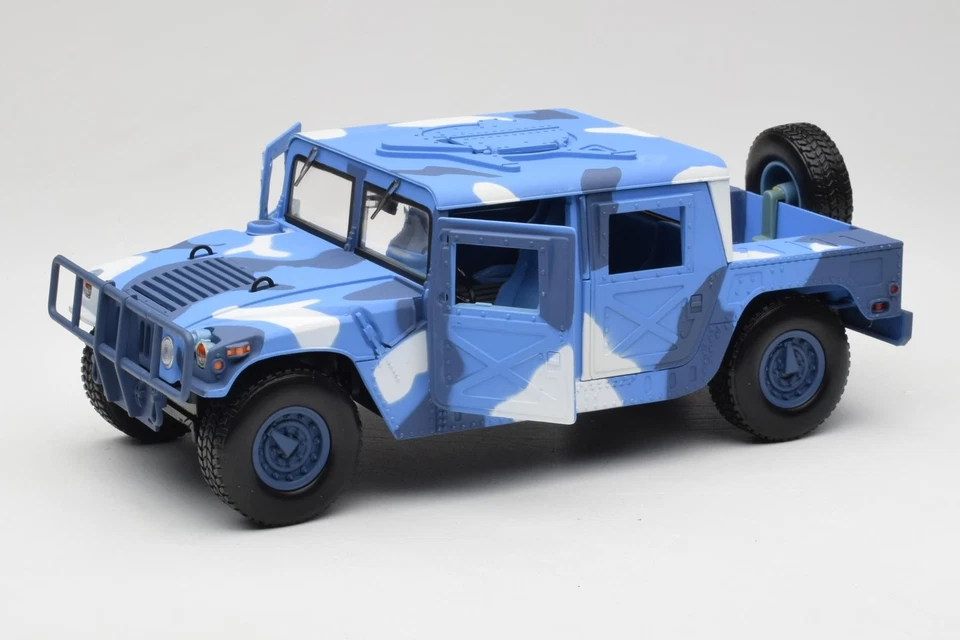 73157 Hummer H1 Humvee Blue & White Motormax 1:18 - Immagine 2 di 4