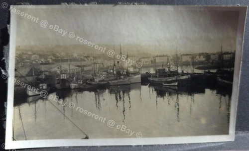 WW2 Iceland - Icelandic Trawlers in Reykjavik Harbour- Soldiers photo 11 by 7cm