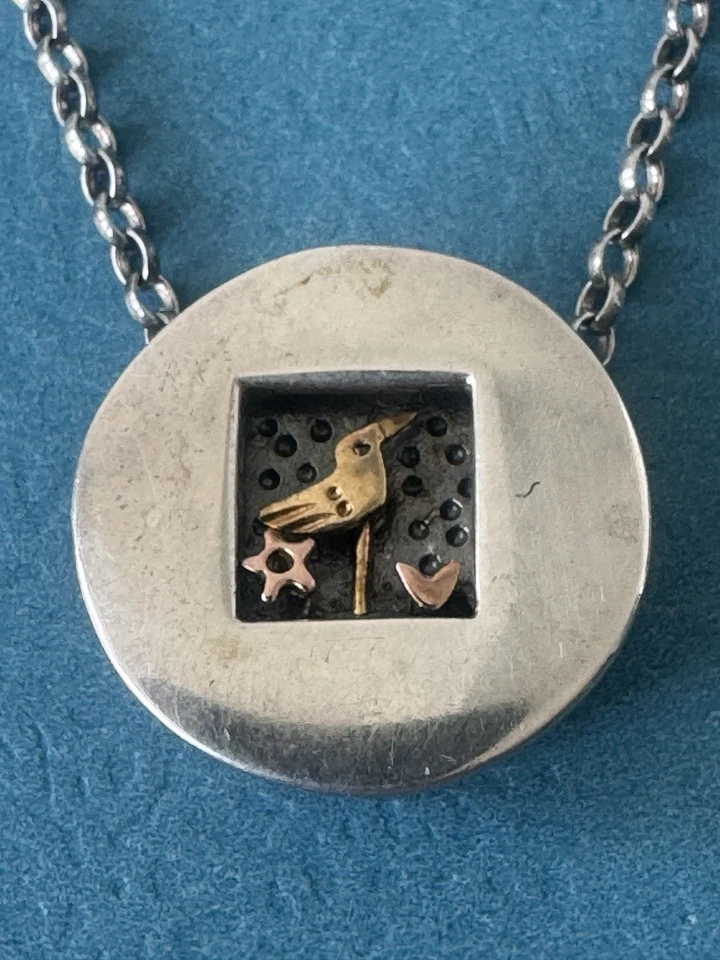 Collar de pájaro cinético de oro amarillo y rosa de 18 k de plata de ley .925 de Alan Ardiff Foto 3 de 4