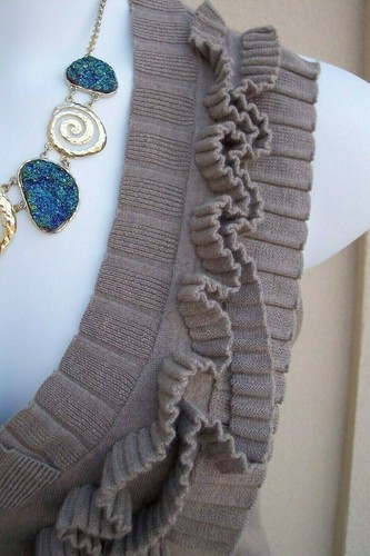 Banana Republic Monogram Merino Wool sweater size M FALL origami ruffle top vest - Picture 4 of 5