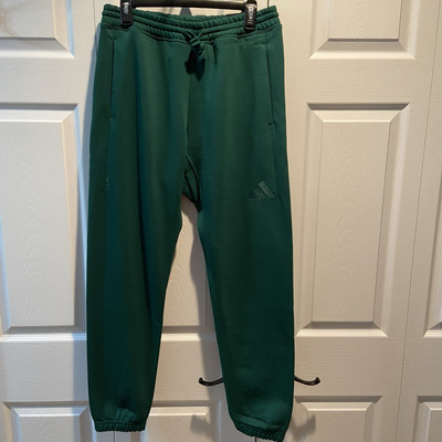 NWT $60 Adidas ALL SZN Fleece Regular Tapered Pants - Men s Medium