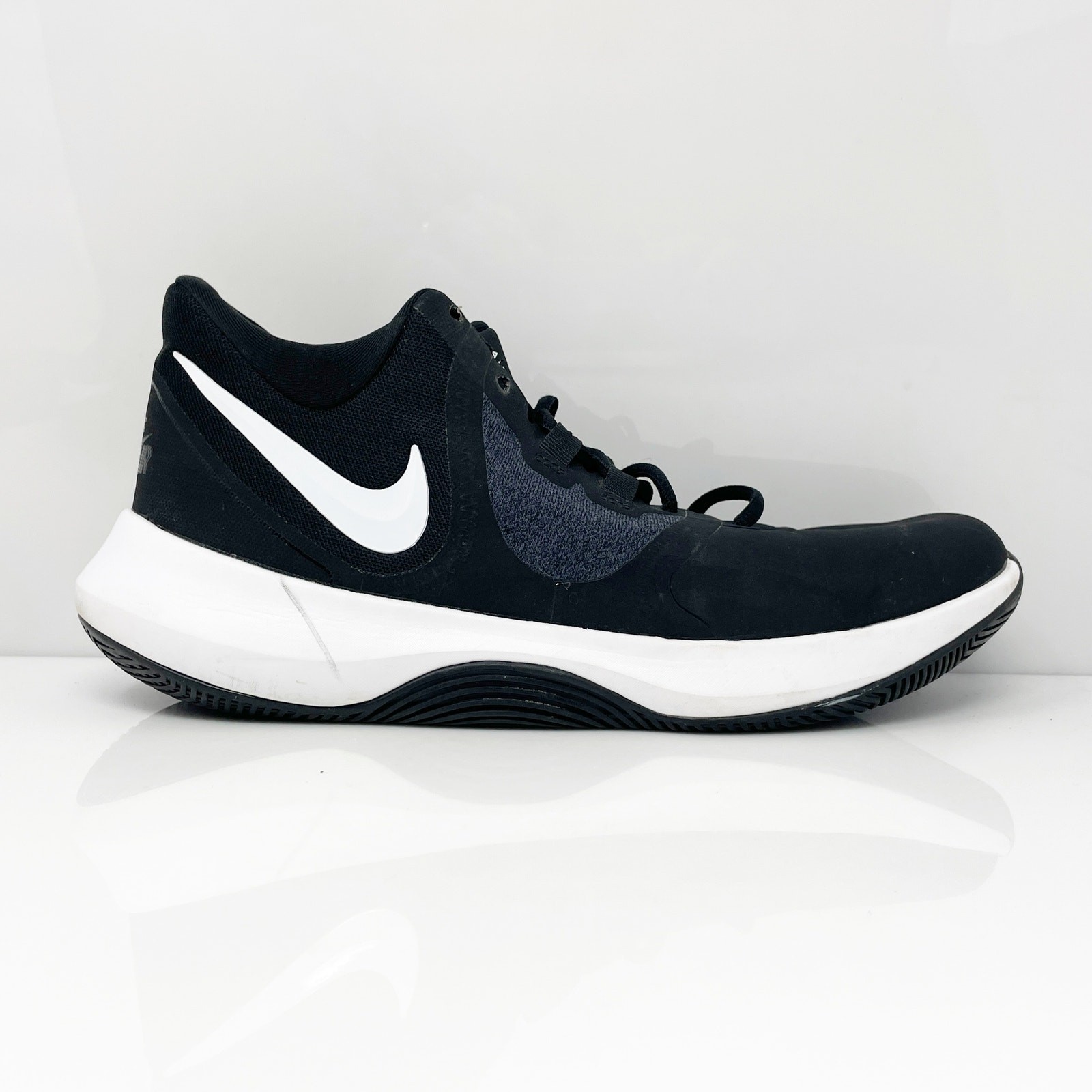 Sneakers Size 8.5