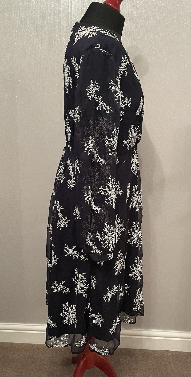Picture 2 of 4