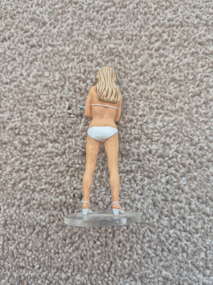 JAMES BOND 007 COLLECTION MARY GOODNIGHT ICON DIECAST FIGURE FIGURINE - Image 3 of 3