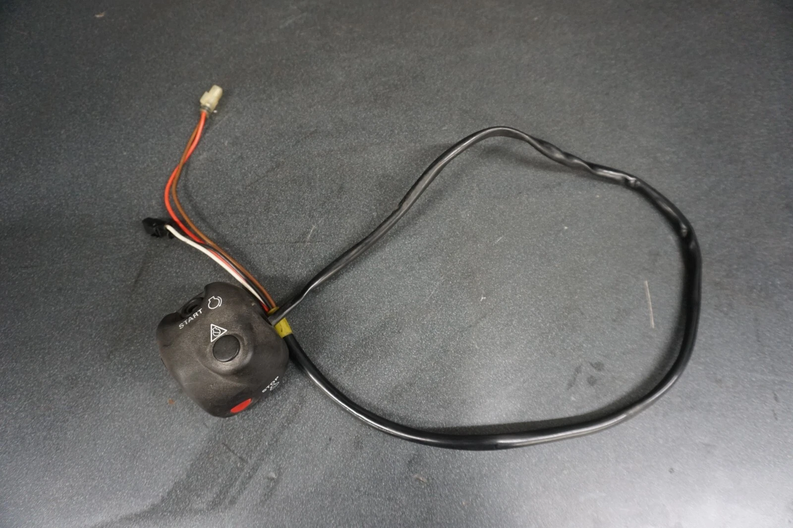 1996-1998 Yamaha OEM Start Stop Switch Box Ass'y Freshwater WaveVenture