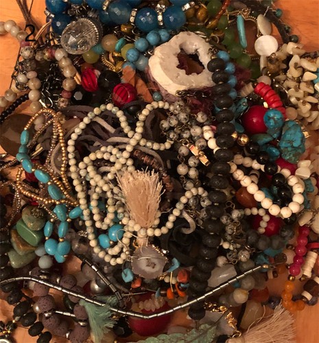 Huge Craft Lot 4lbs+ Craft DIY REPORPOSE Jewelry Stones/gemstones crystals glass - Picture 2 of 3