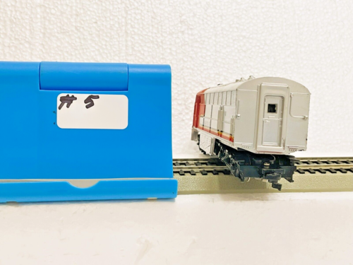 SANTA FE HO-AHM FM Tempo Diesel Locomotive #5028 - Picture 9 of 11