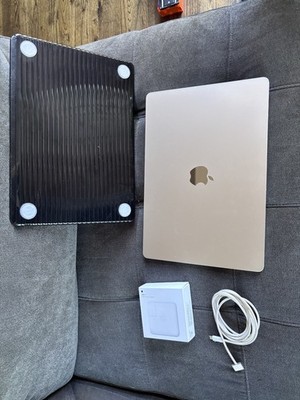MINT Cond Apple MacBook Air 15  M2 8GB RAM 256GB SSD Silver 100% Battery Health!