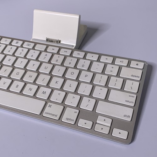 Apple A1359 Keyboard Dock For Apple 30-Pin Connector - 第 3/6 張圖片