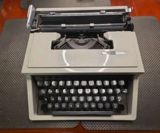 Olivetti Underwood Lettera 31 Vintage Portable Typewriter With Case Tested Works thumbnail
