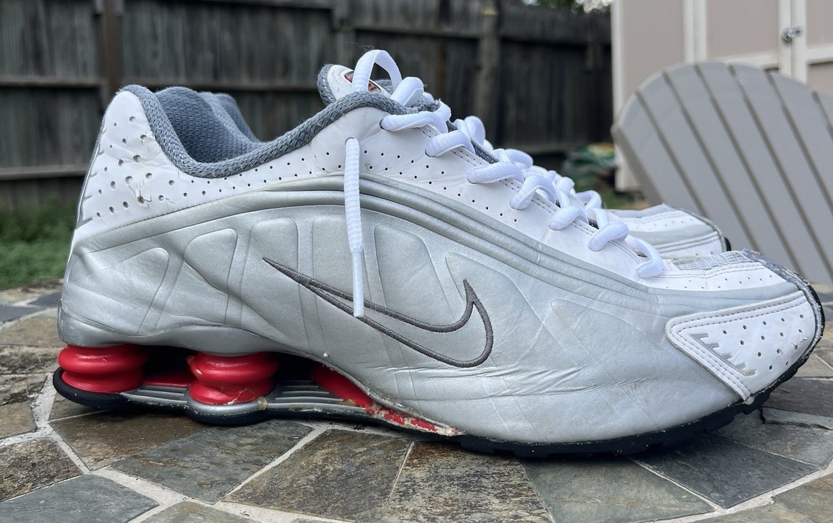 靴 Nike shox R4 Nike Shox R4 Men's Shoes. Nike.com