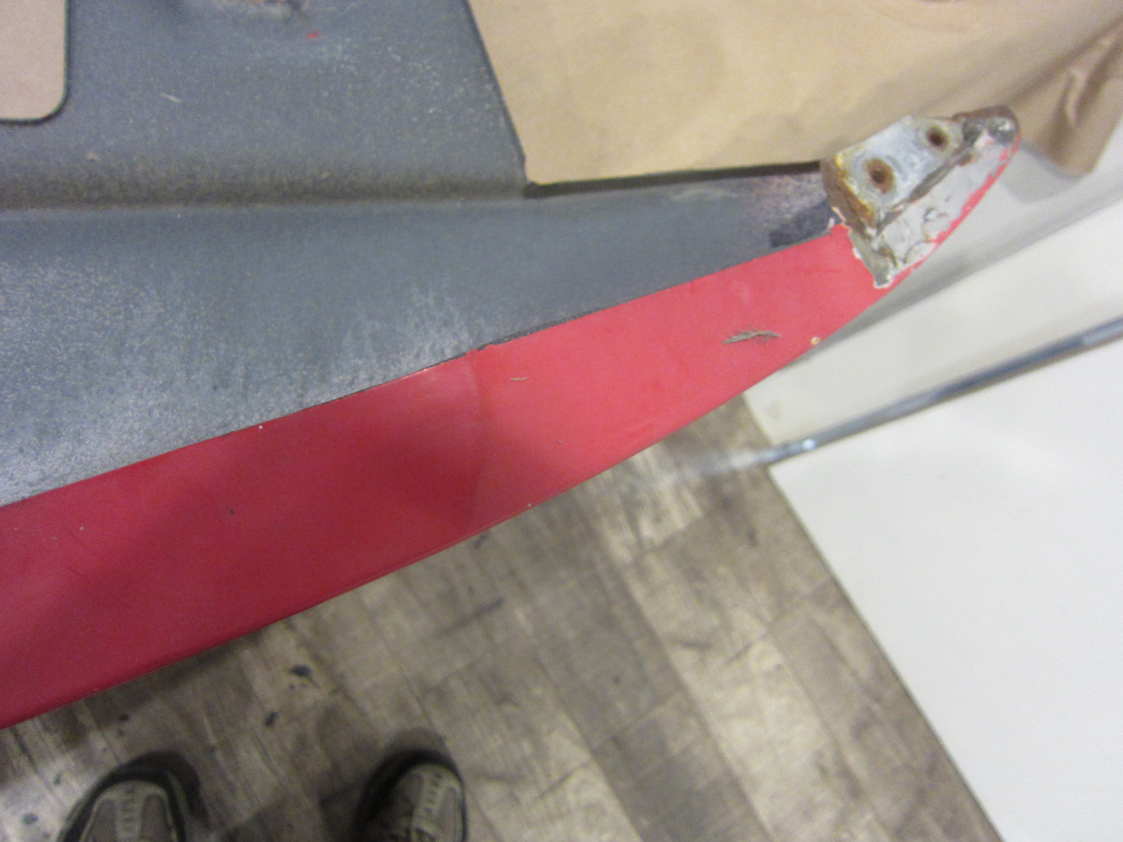 Ferrari Mondial 87 - RH Front Fender - P/N 61743900