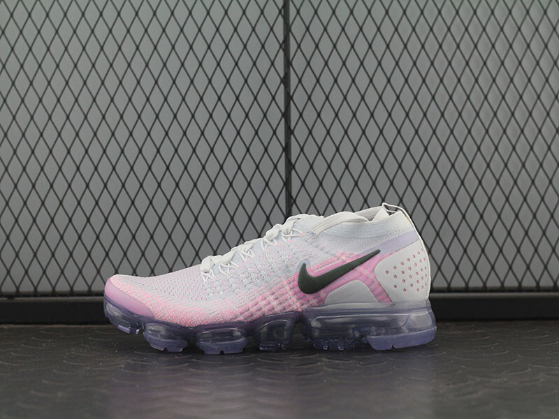 Nike Air VaporMax Flyknit Women's Pink Sneaker